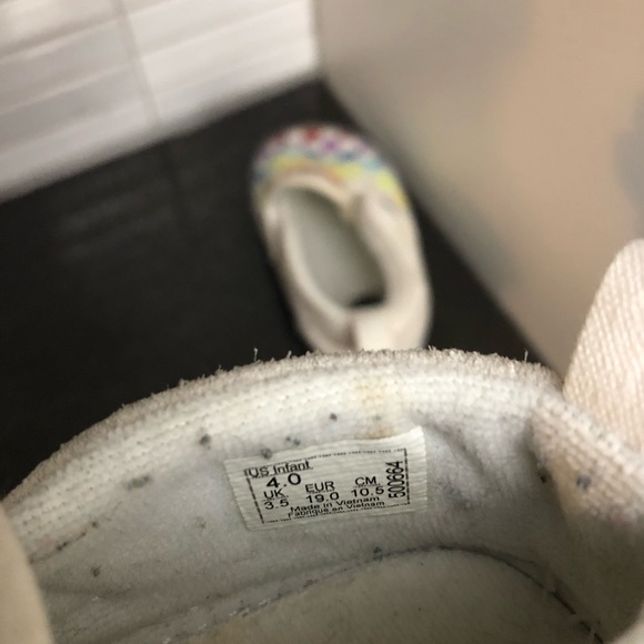 Vans Infant Slip-On Checker Shoe - Picture 8 of 10